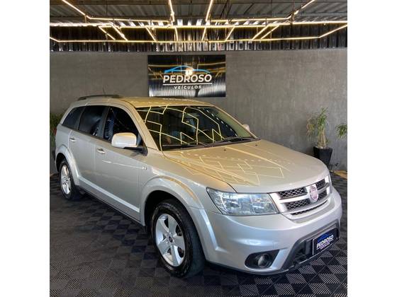 FIAT FREEMONT 2.4 PRECISION 16V GASOLINA 4P AUTOMÁTICO